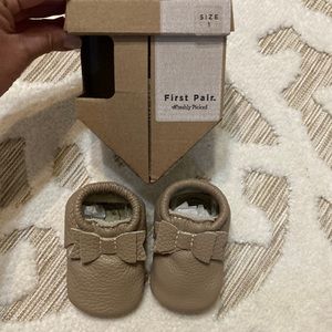 Freshly Picked NIB size 1 Bow Moccasins